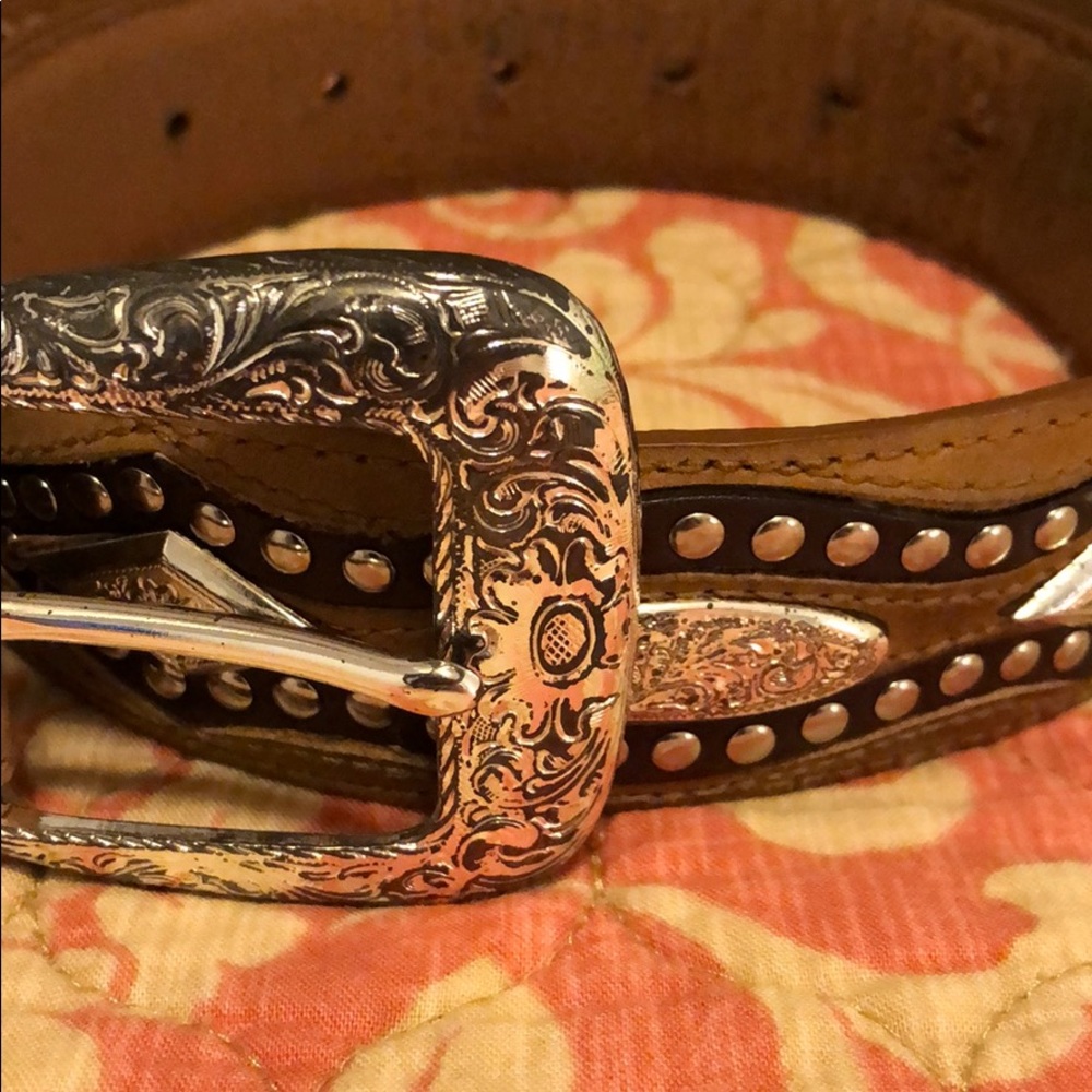 Classic women’s belt!